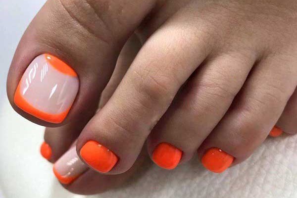 Bright pedicure 2019-2020 photo