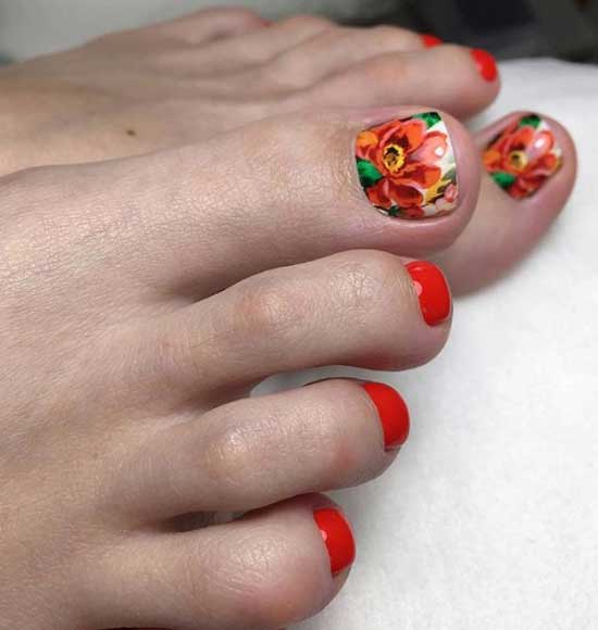 Red patterned pedicure