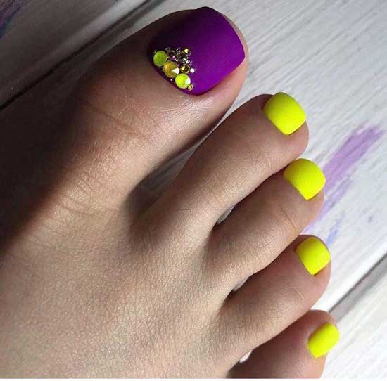 Acid pedicure 2019-2020