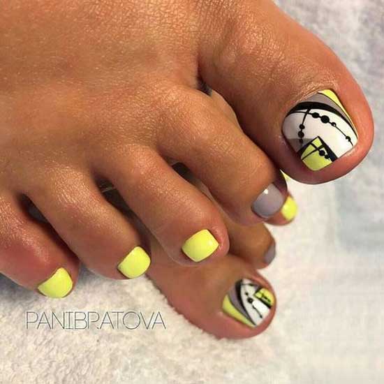 Bright summer pedicure 2019-2020