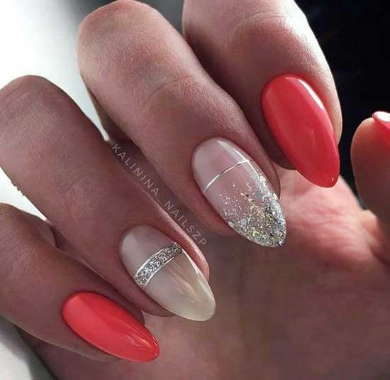 Beaux dessins d'ongles dans des couleurs de corail vives