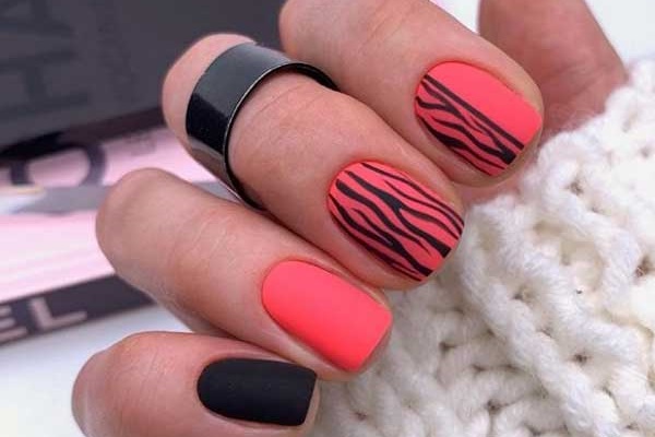 Coral - summer nail designs