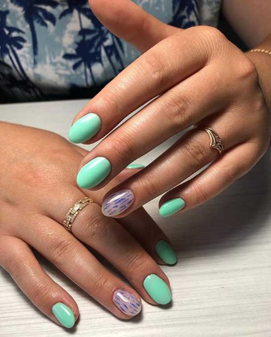 Summer manicure with broken glass effect