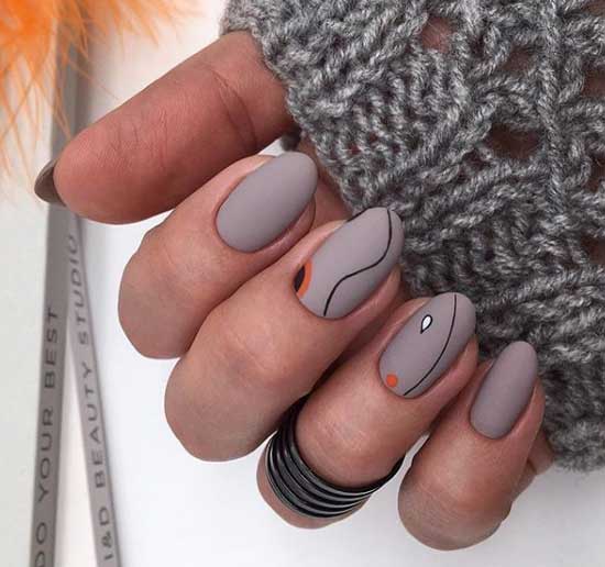 Autumn manicure in gray tones