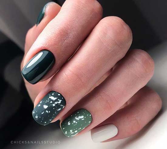 Deep green manicure fall 2019