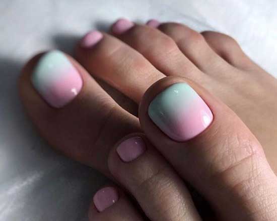 Gradient pedicure 2019-2020