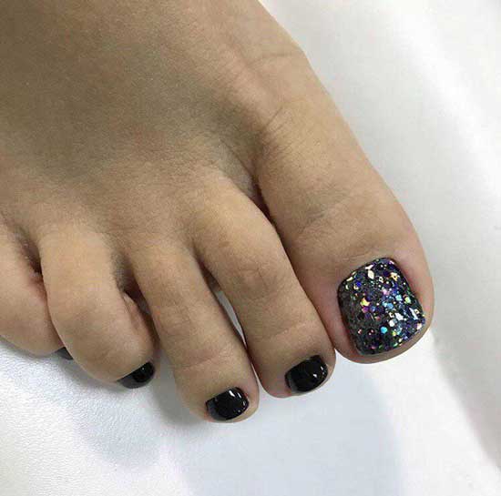 Black Plain Glitter Pedicure