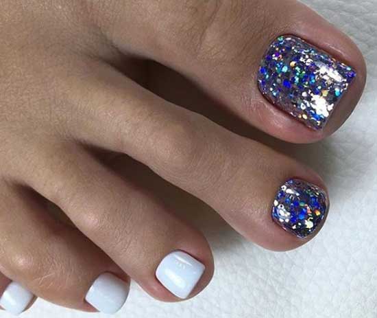 Sequins, white manicure