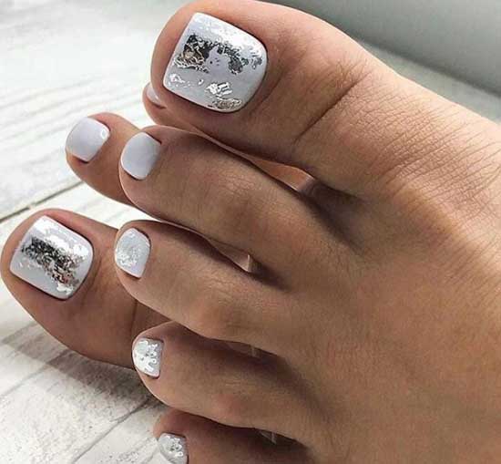 White pedicure photo with foil