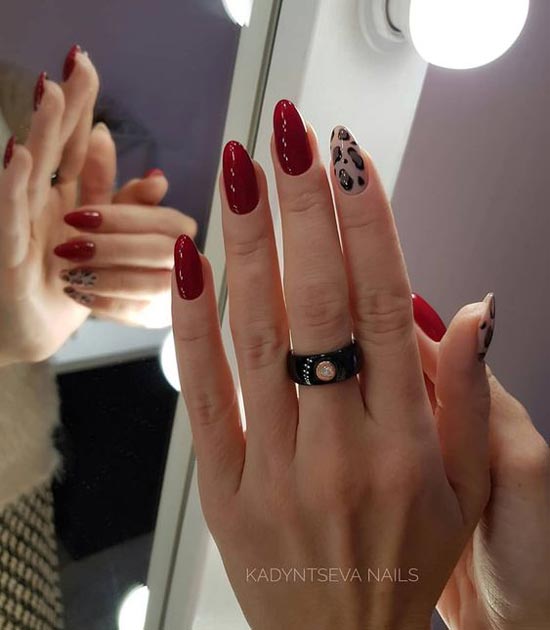 Leopard print accent one nail