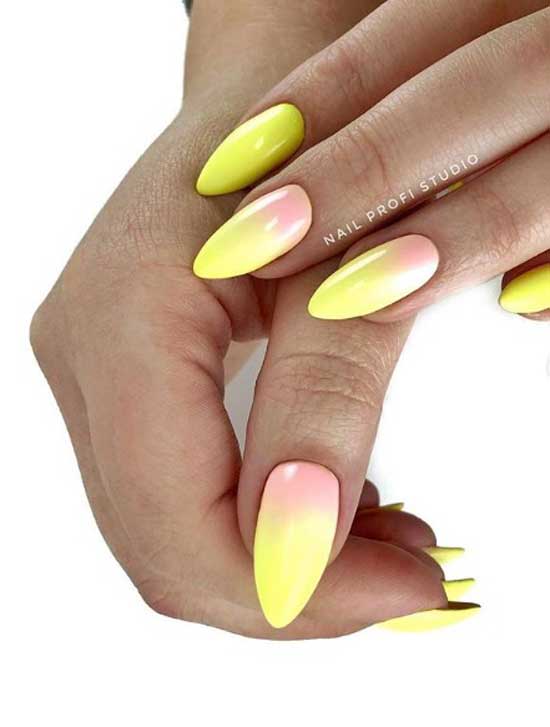 Bright gradient on almond nail shape