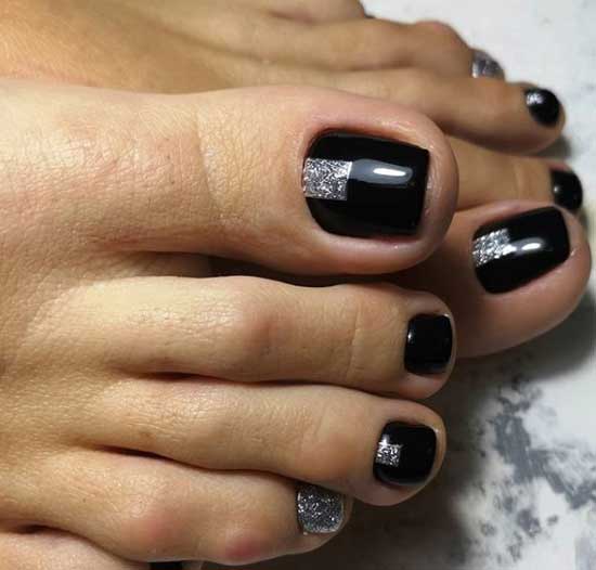 Black pedicure with fine sequins