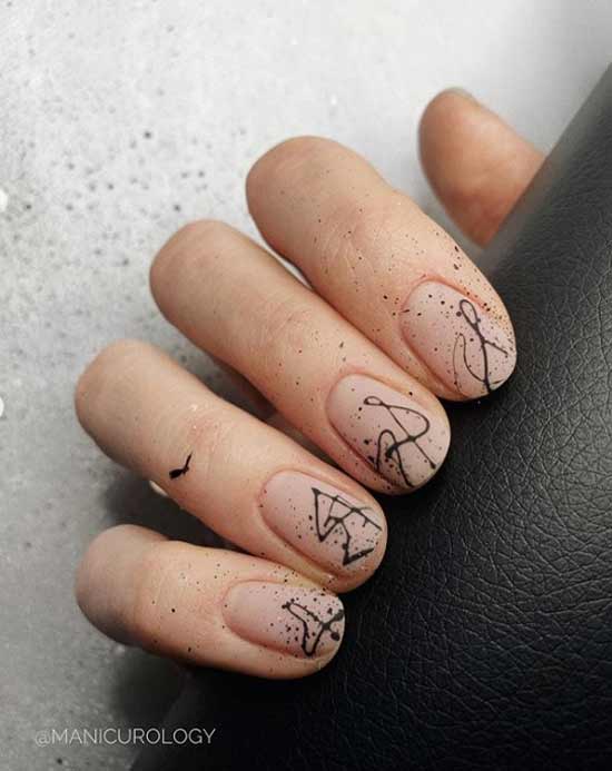 Nude nails with abstraction