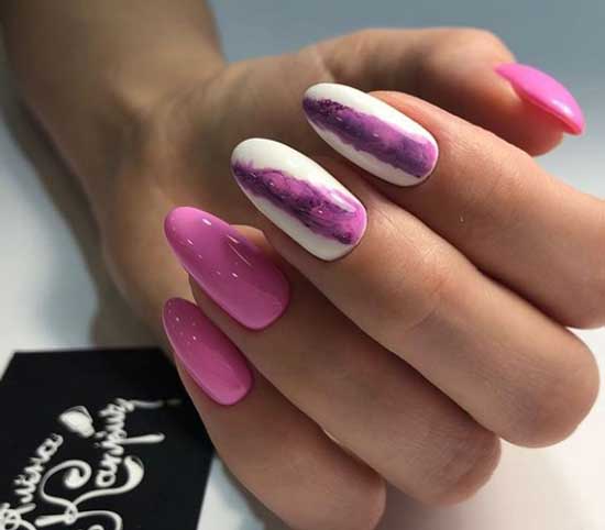 Abstraction rose sur les ongles