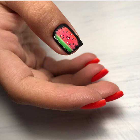 Red and black manicure for short nails