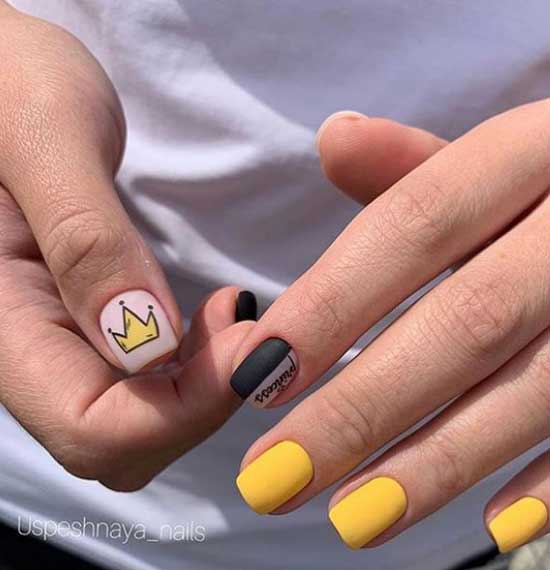 Short nails matte design