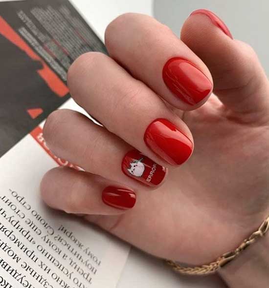 Red manicure for short nails