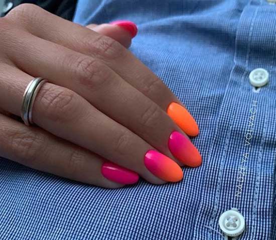 Bright gradient on short nails 2019-2020