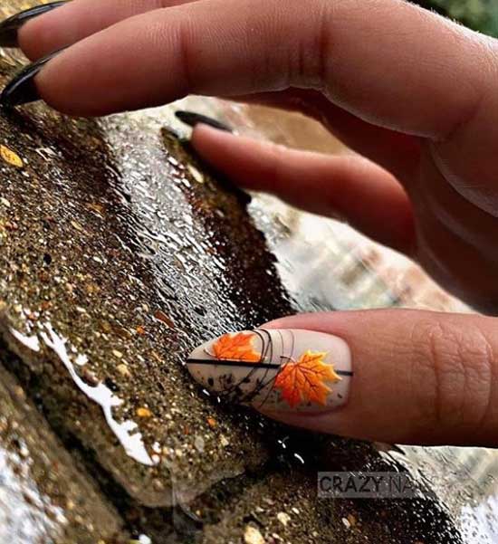 Volumetric autumn leaf on the nails