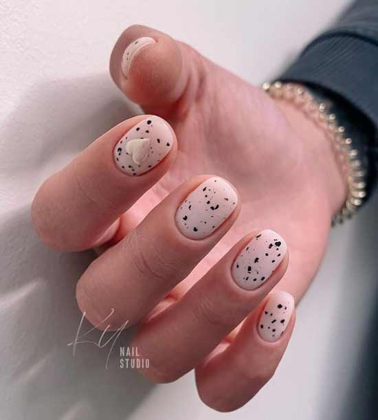 Speckled manicure