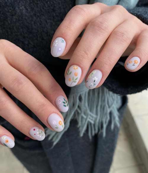 Nail art délicat avec des fleurs