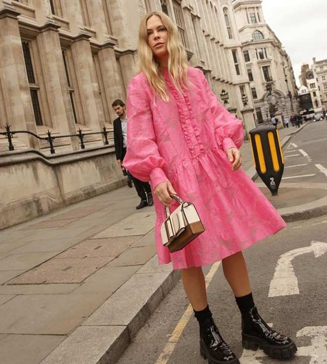 Light dress and rough boots