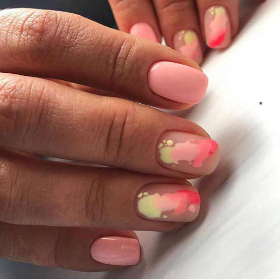 Light pink manicure short nails