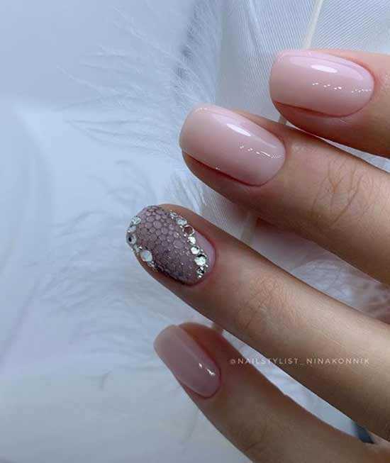 Nude manicure with lace