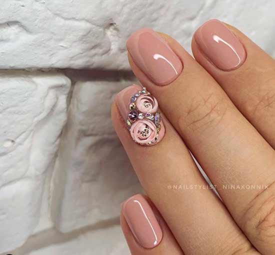 Nude manicure and candyball