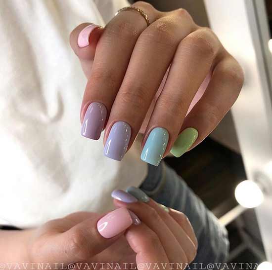 Multi-colored manicure