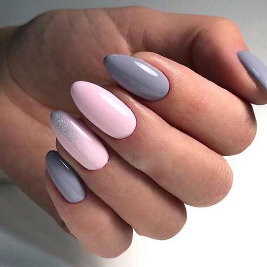 Gray-pink manicure