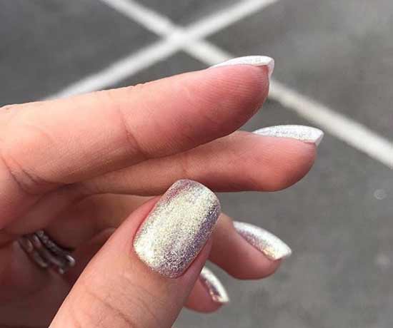 Light silver on short nails