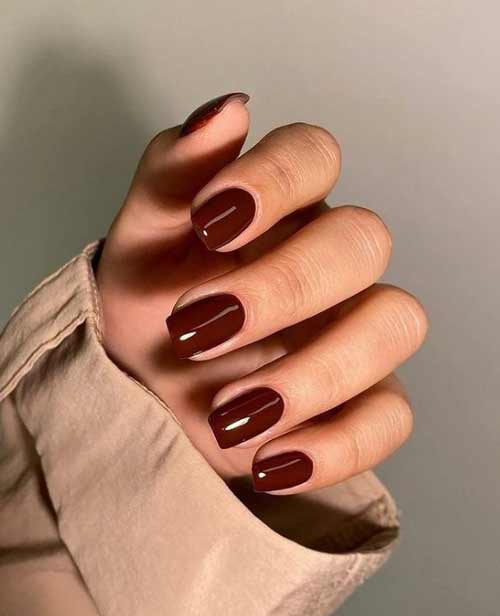 Burgundy manicure photo