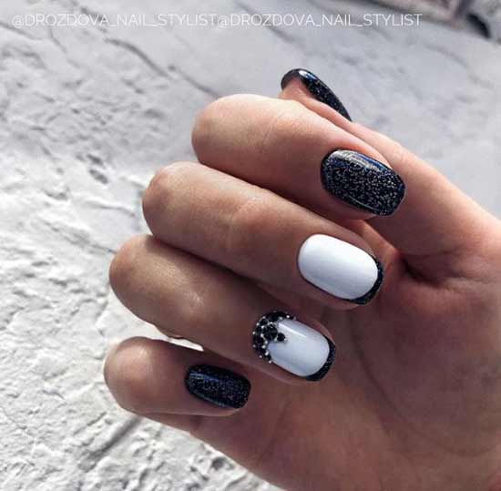 Black and white manicure for short nails