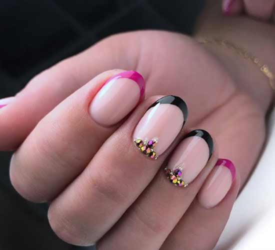 Black and burgundy french photo on short nails