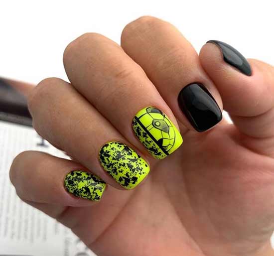 Black + electrician manicure short nails