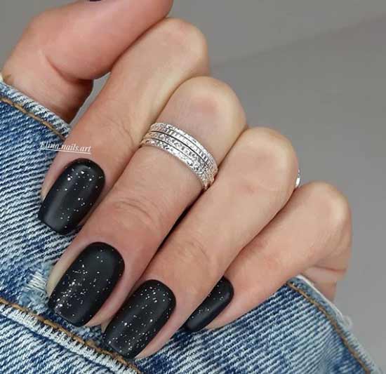 Black matte nail design