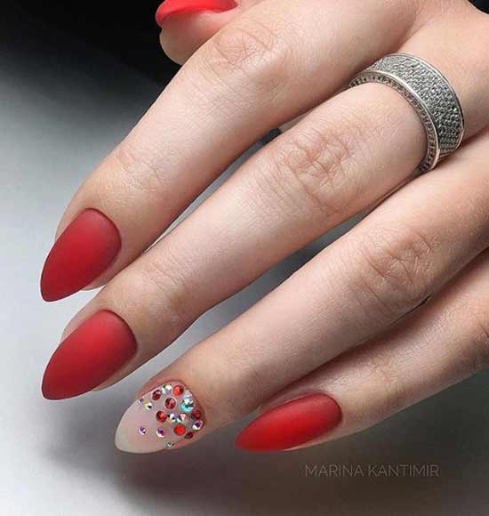 Red manicure with rhinestones