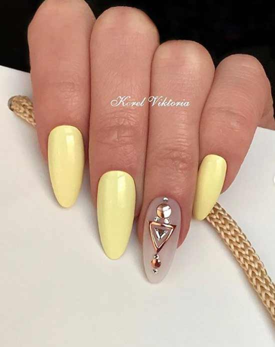 Yellow manicure with 3D details