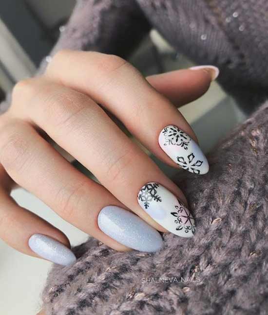 Design with pictures on nails photo