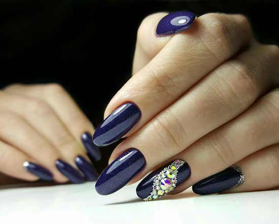 Blue manicure and rhinestones