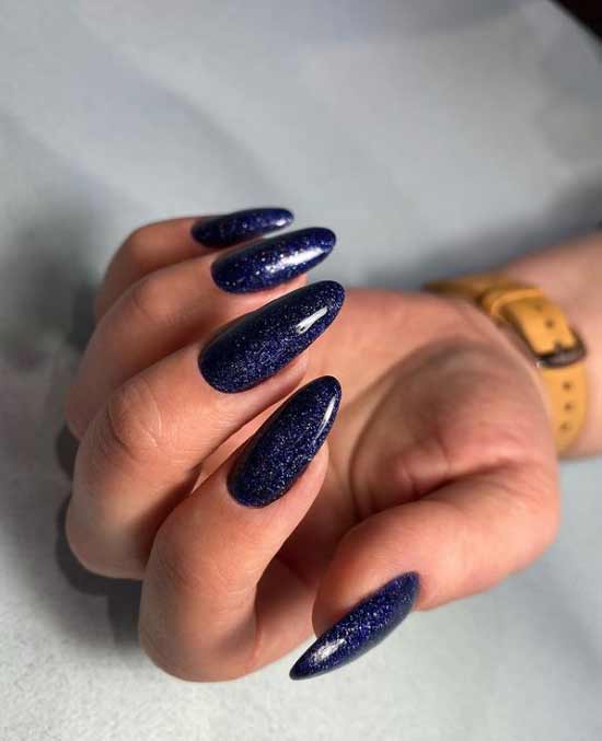 Blue glitter manicure