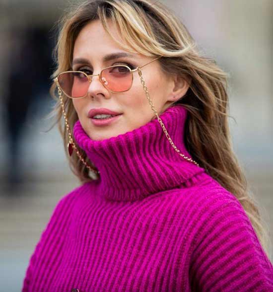 Image à la mode d'une coupe de cheveux pour cheveux longs