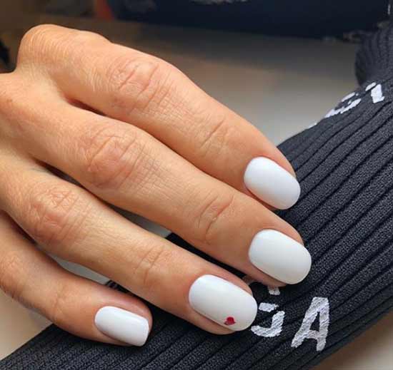 White winter manicure 2020 short nails