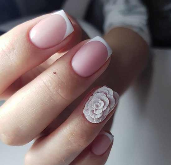 French manicure photo short nails