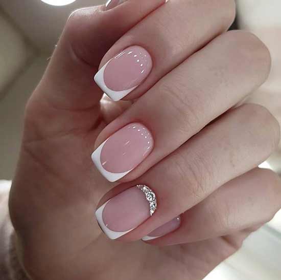 Chic manicure French white