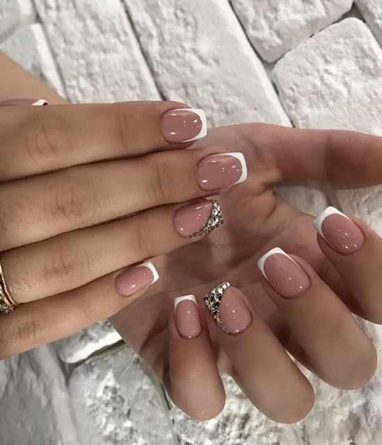 Rhinestones French short nails