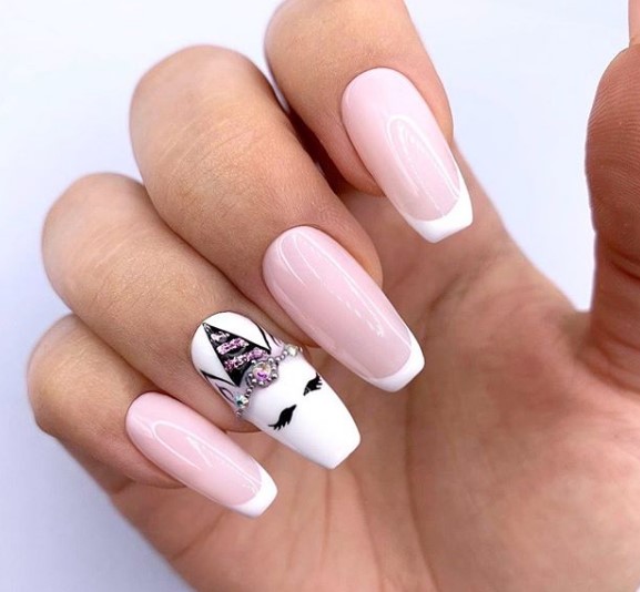 Geometric unicorn on nails