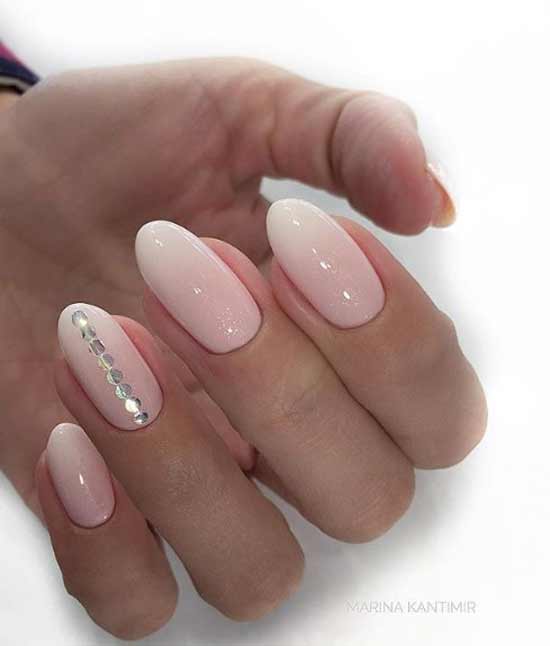 Linear geometry in manicure