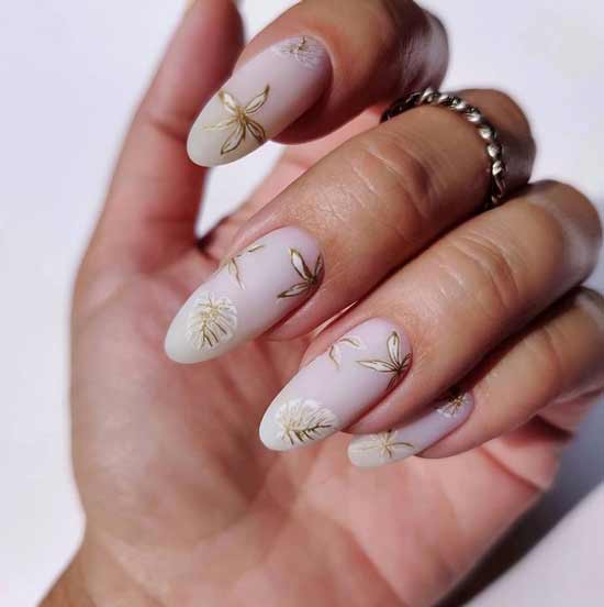 Delicate nail art